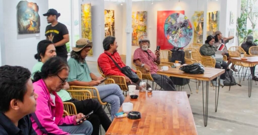 Aktivitas Kreatif di Ruang Dalam Khace